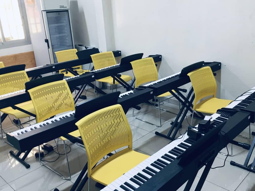 Keyboard classroom ready for lessons